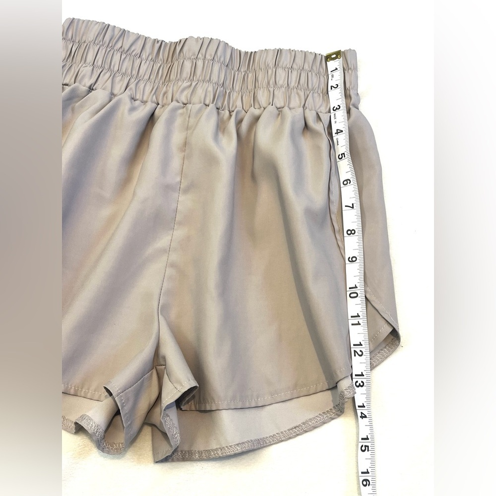 SHEIN Women’s Gray Wide Elastic Waist Polyester Blend Running Shorts Sz S - Picture 4 of 13